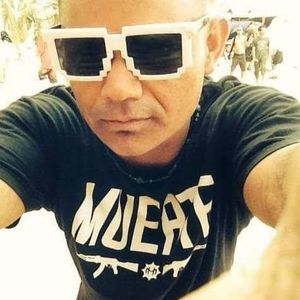 Meet your Posher, Troy